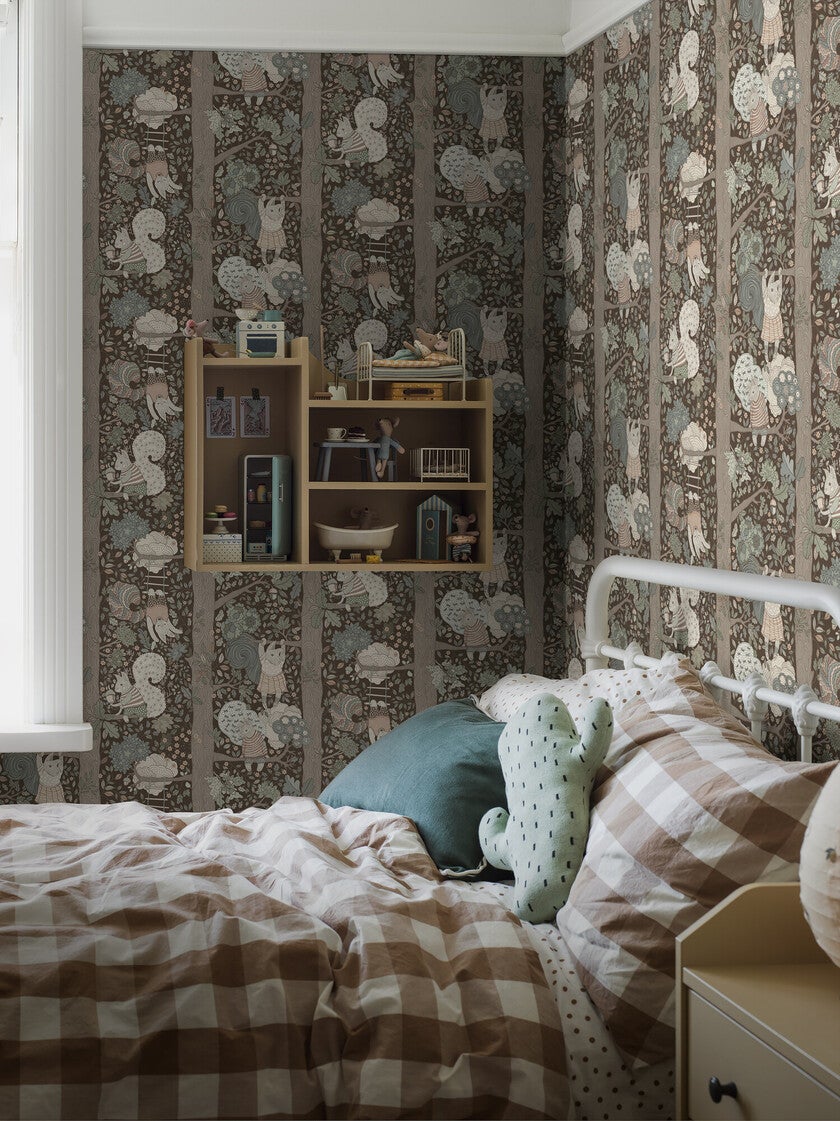 Charlie, tapet i svart