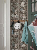 Charlie, tapet i svart