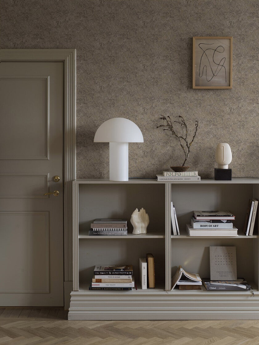 Travertine tapet i ljust bruna toner