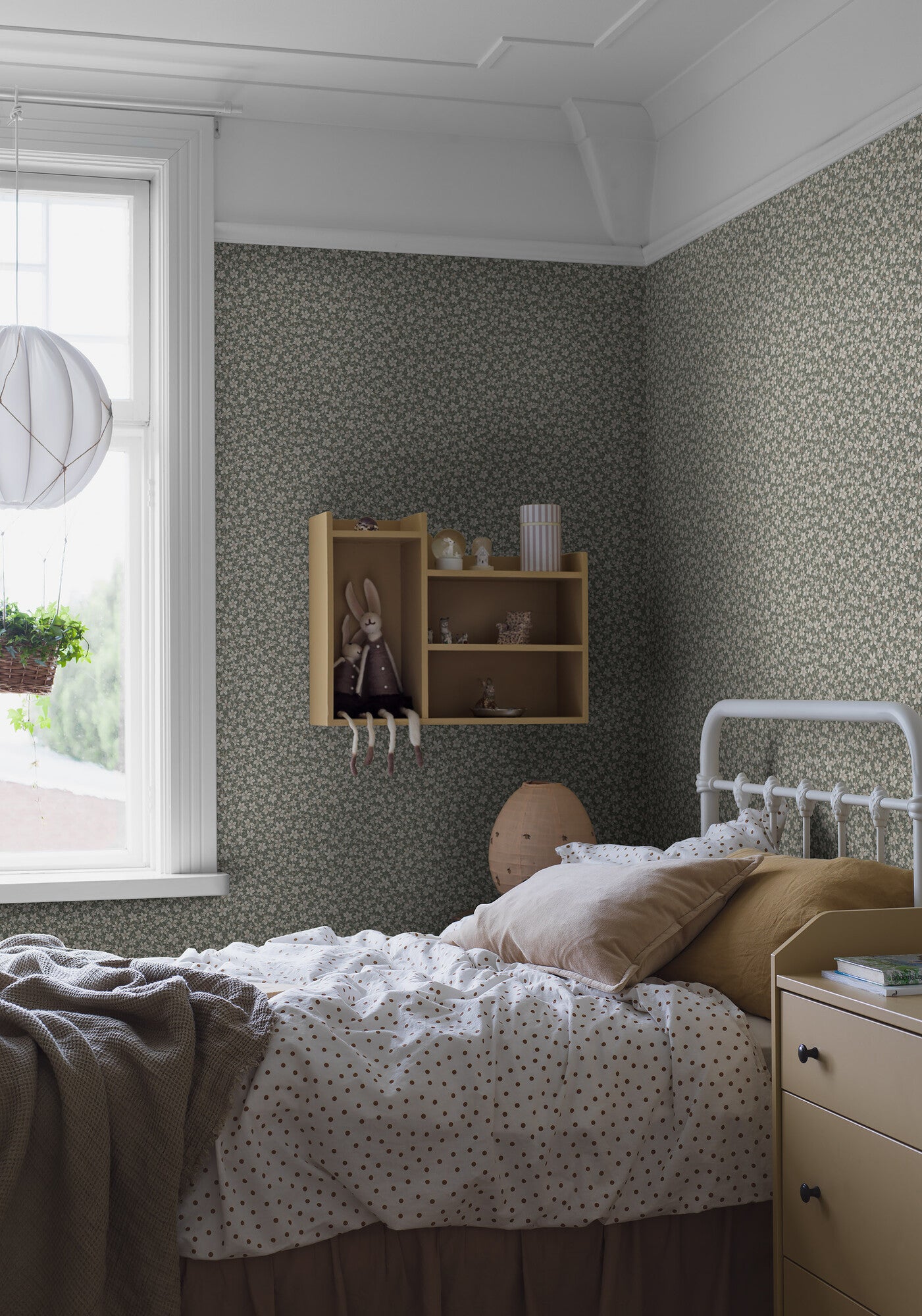 Skogsblomst, beige och grön tapet