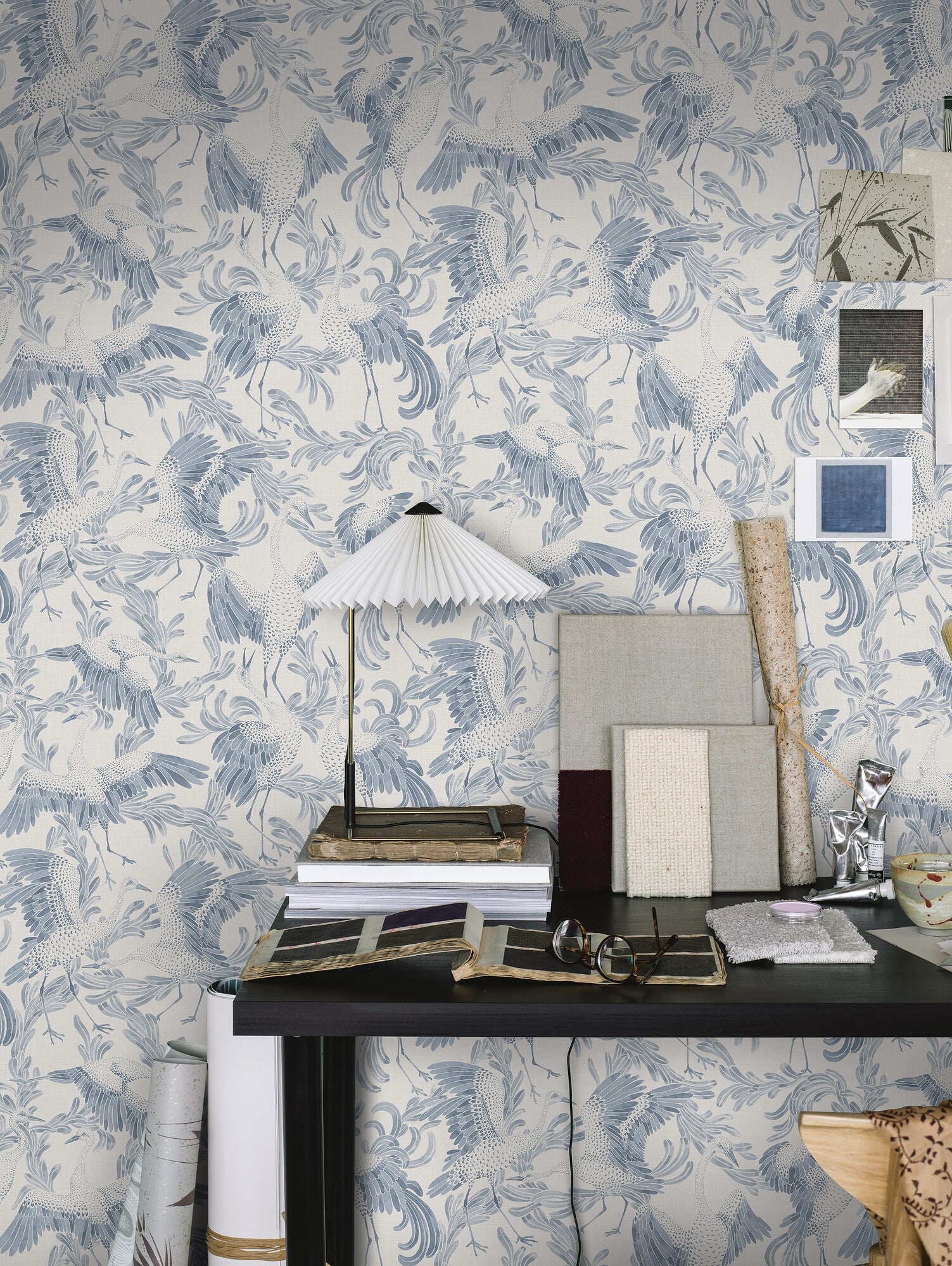 Dancing Crane, blekblå