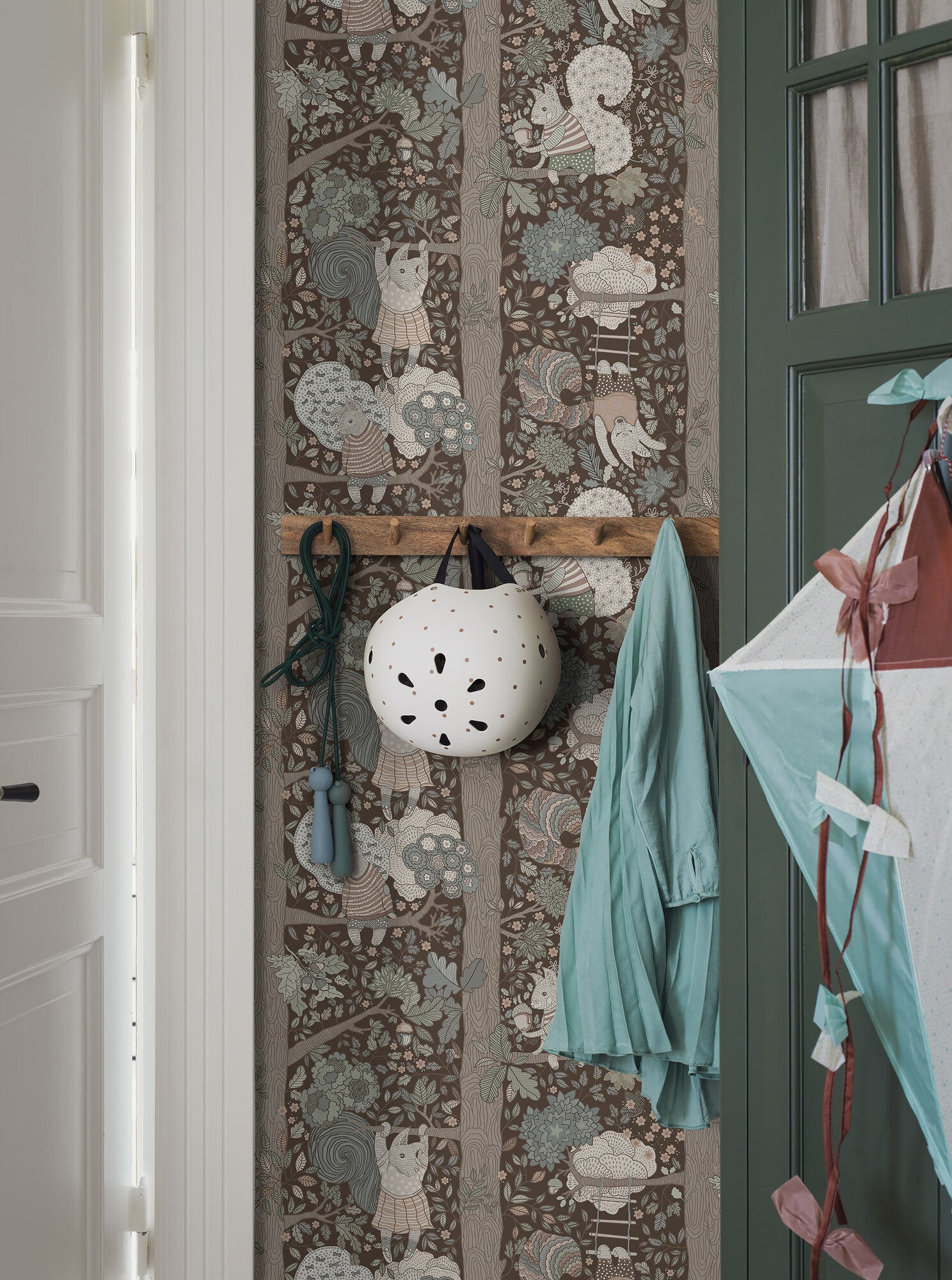 Charlie, tapet i svart